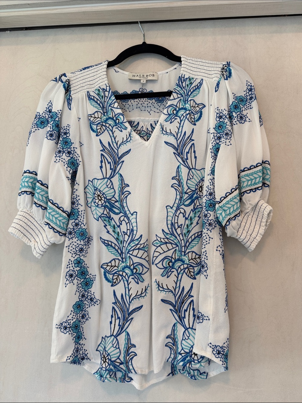 Hale Bob White Top with Blue & Teal Floral Embroidery Size Small